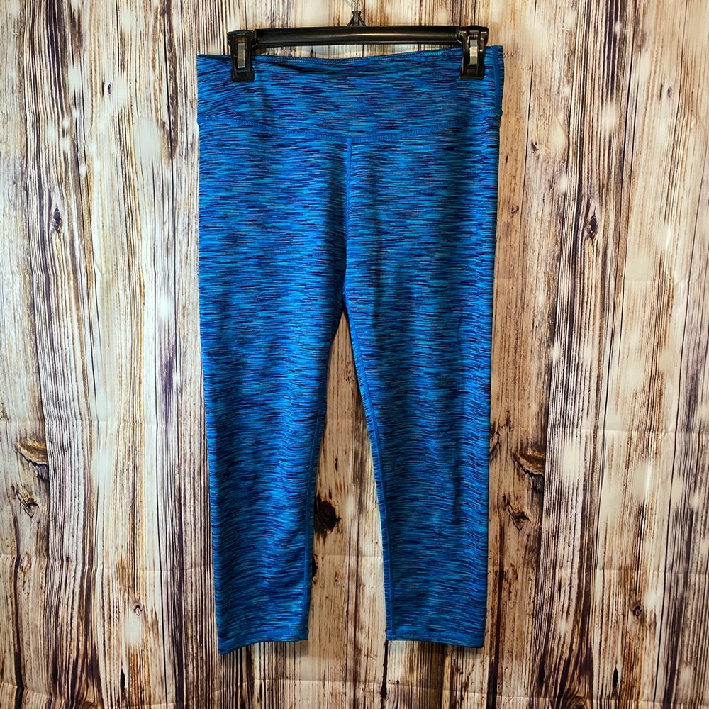 Fabletics Blue Cropped Leggings
